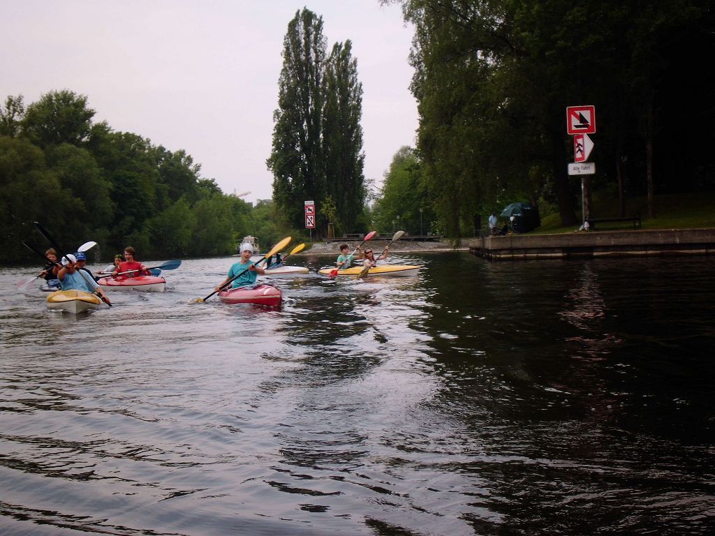 Lichterfahrt 2015 - nächtlicher Paddelspaß für Groß und Klein Lichterfahrt 2015 – nächtlicher Paddelspaß für Groß und Klein